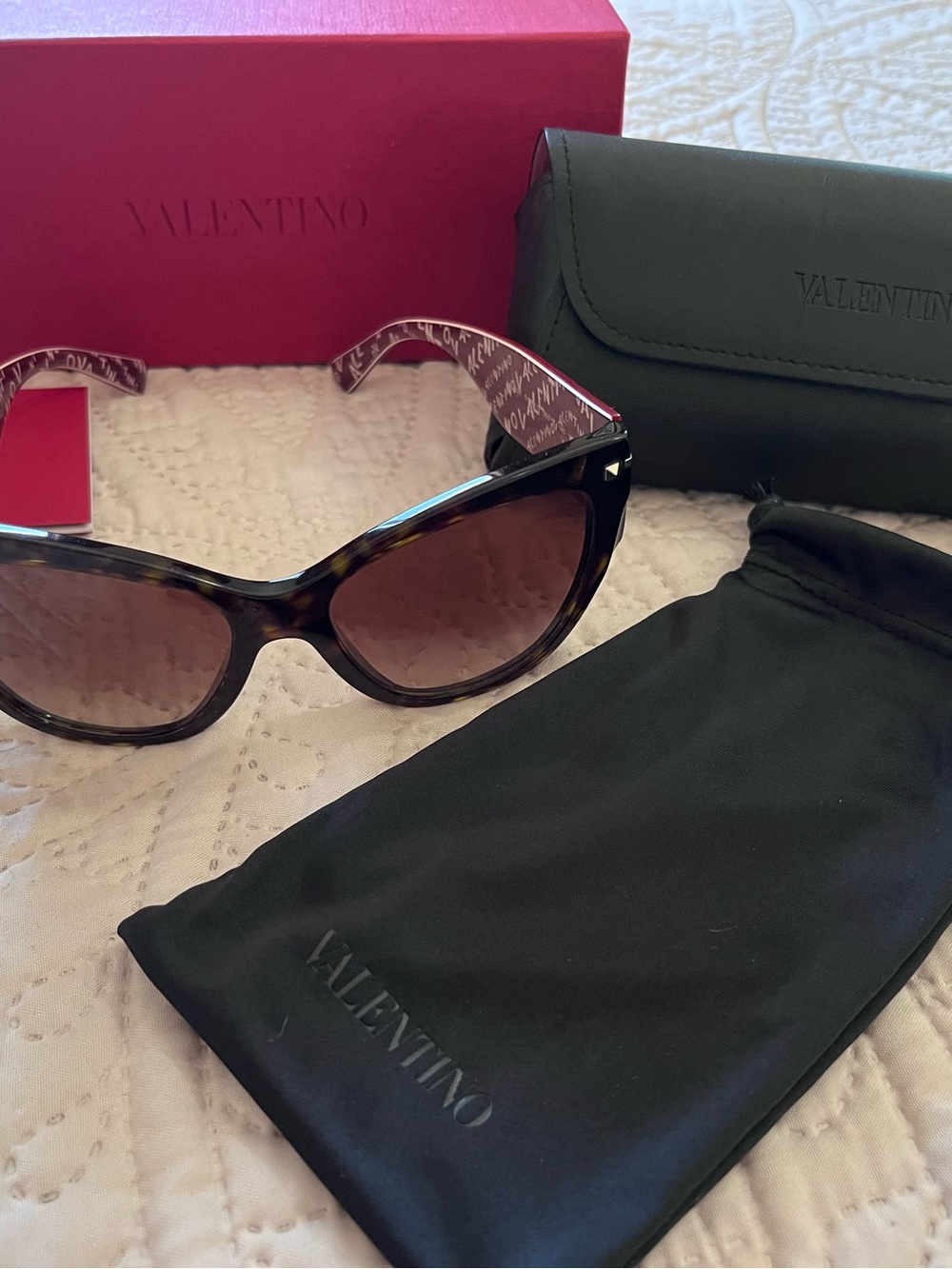 Valentino cat eye Havana tortoise stud red sunglasses 4028 box case designer